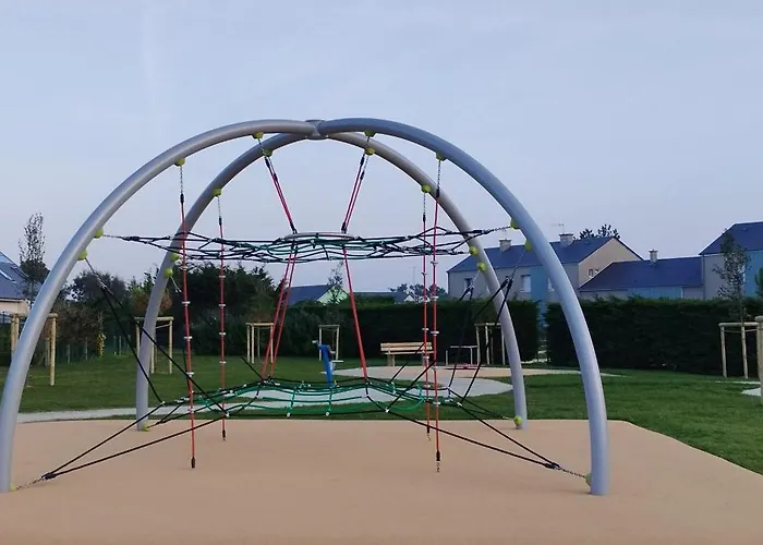 Maison De A La Holiday home Creances